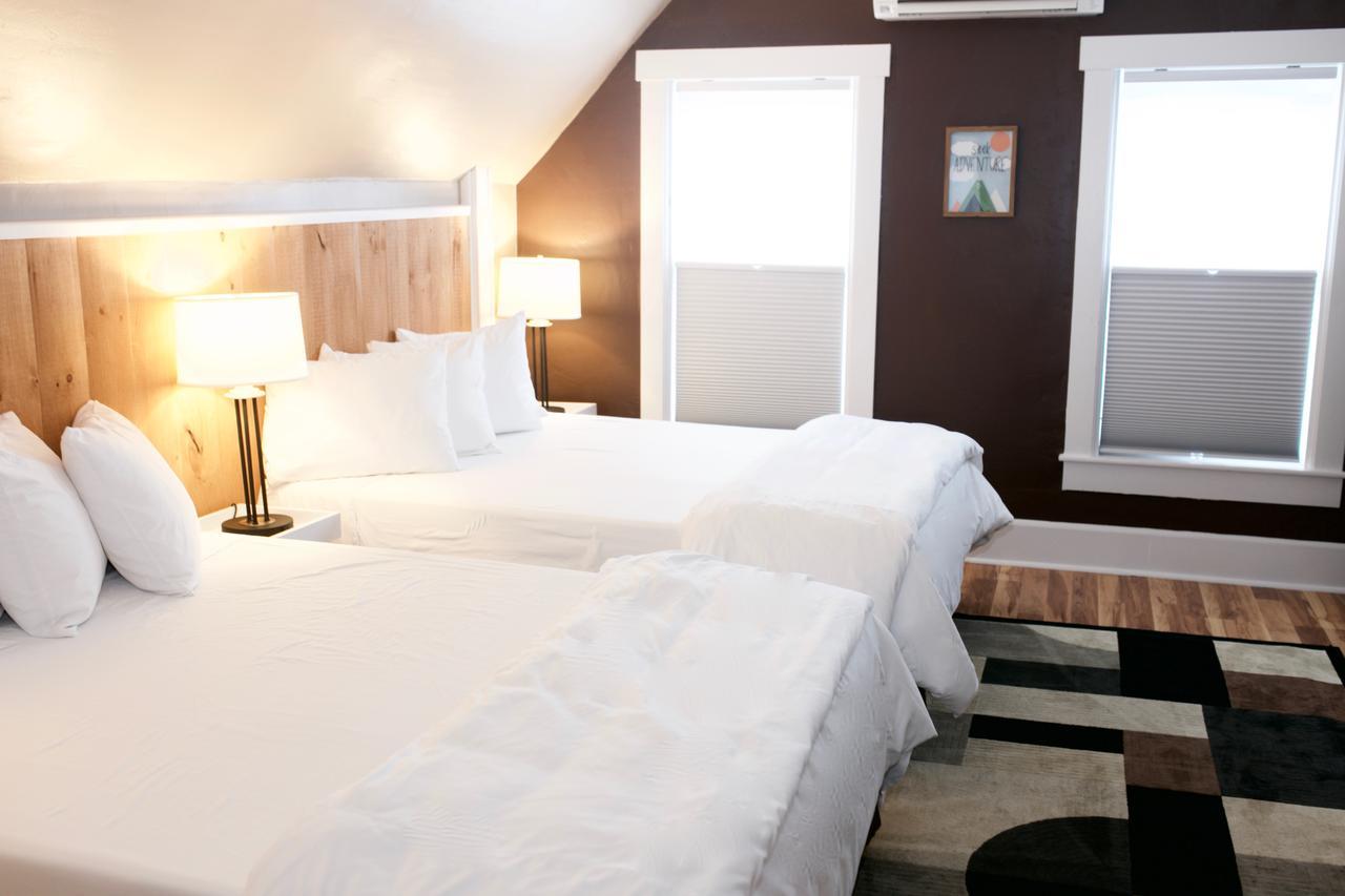 Inn At Kampfires Dummerston Center Экстерьер фото